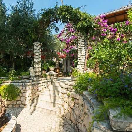 Apartments Picolo Paradiso Miljenko Debelic Barbat na Rabu Exterior foto